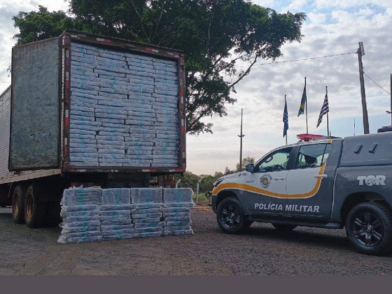 Caminhão com 1 tonelada de maconha é apreendido em Florínea