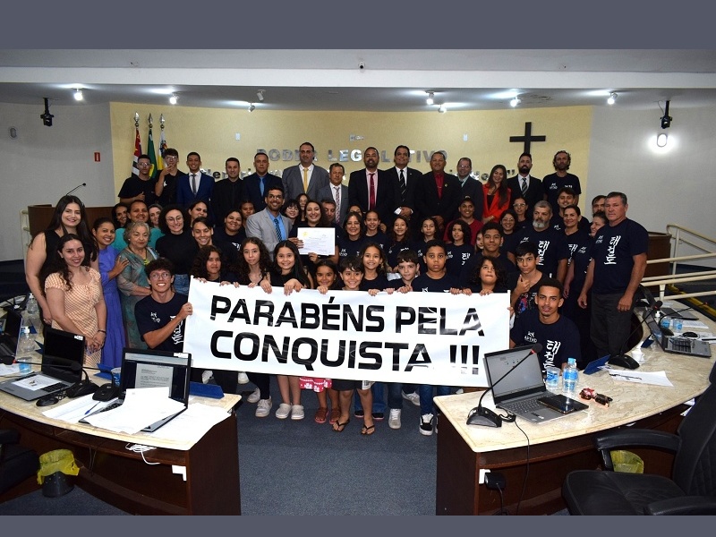 Câmara parabeniza a paraguaçuense Aline Guido pela medalha de ouro do taekwondo