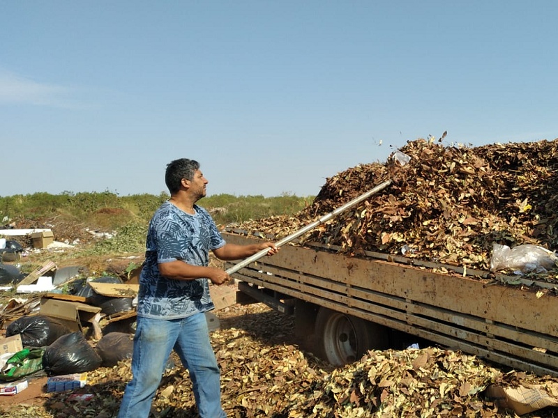 Prefeitura realiza limpeza geral e retira entulhos da área da Apae Rural em Paraguaçu Paulista