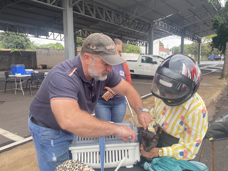 Vacinação contra Raiva para cães e gatos no espaço coberto da Feira da Barra Funda