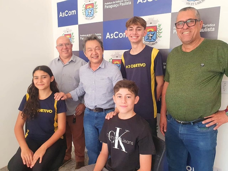 Estudantes do Colégio Objetivo visitam Paço Municipal e dialogam com prefeito Antian Sasada