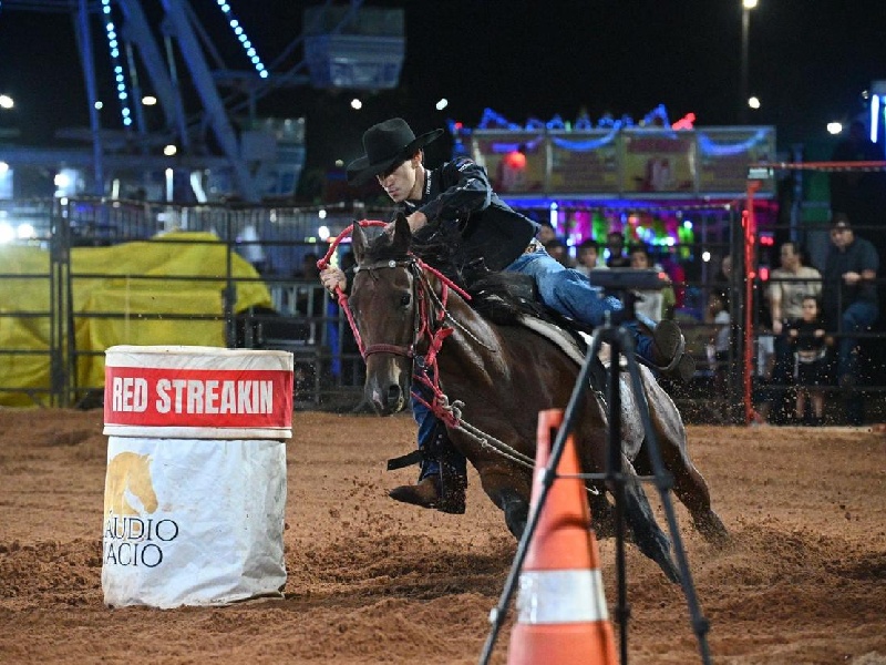 Matheus Stanckeviz brilha no fim de semana e conquista títulos em Bastos e na FICAR 2025