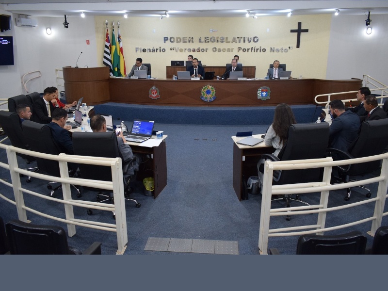 Câmara aprova projetos da Mesa Diretora e rejeita vetos do prefeito Antian