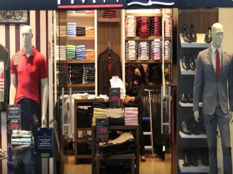 Entenda os direitos do consumidor para trocas de presentes de Natal