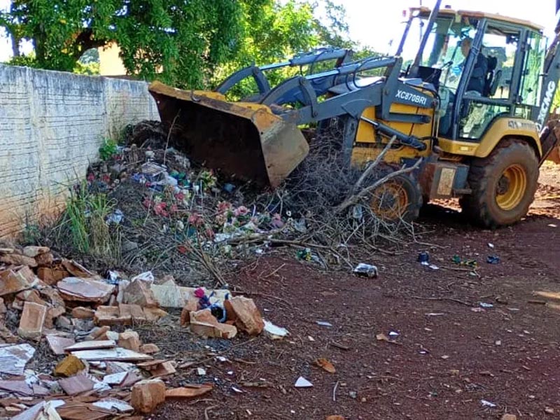 Manutenção garante limpeza e preservação do cemitério do distrito de Roseta