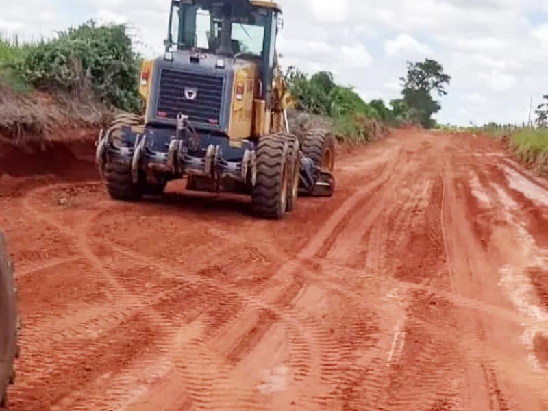 Prefeitura recupera estrada rural entre Conceição de Monte Alegre e Brumado após chuvas intensas
