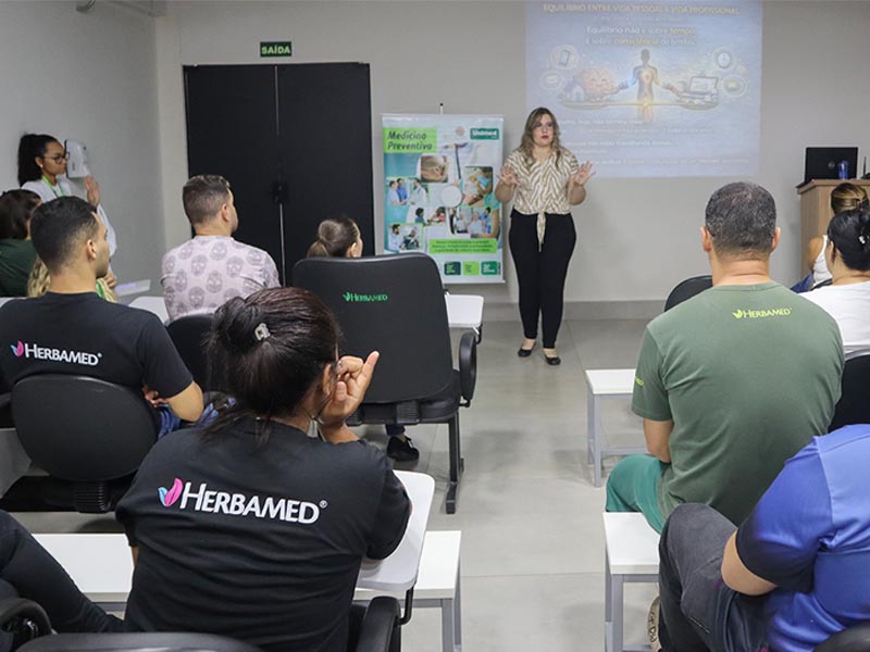 Unimed Assis reforça cuidado com a saúde mental em ciclo de palestras do Janeiro Branco