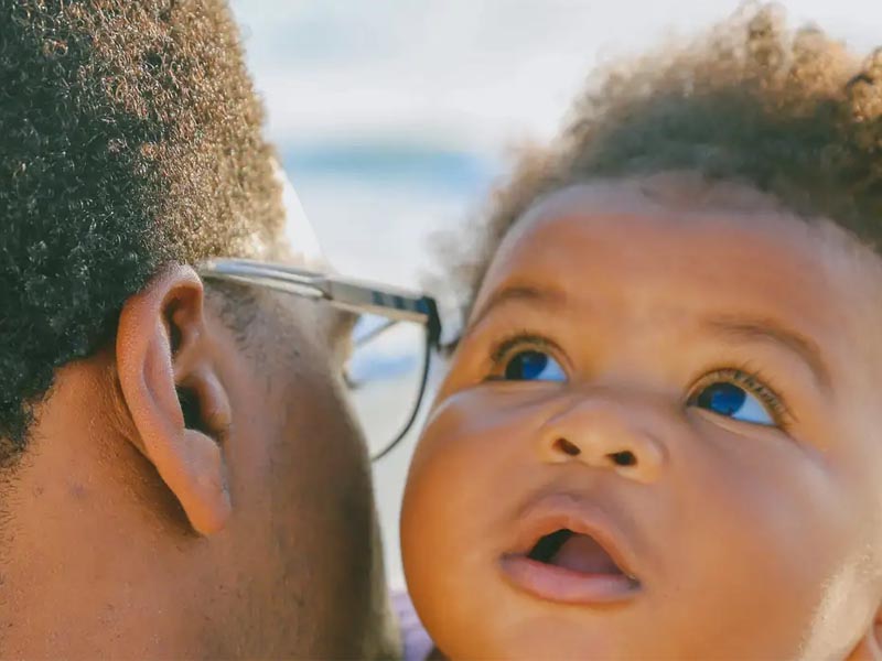 Saiba o que muda com a nova licença-paternidade no Brasil