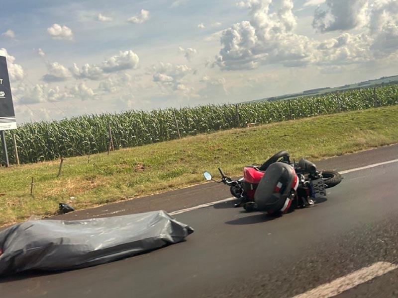 Motociclista morre após colisão com carreta na Raposo Tavares
