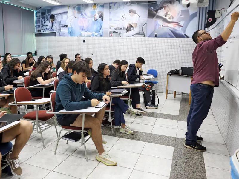 Desenrola Fies: estudante pode renegociar dívida a partir desta quarta
