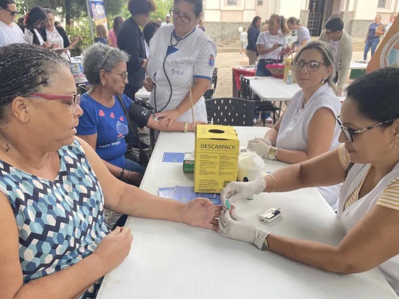 Diabetes e Hipertensão - a prevenção começa no controle e aferição
