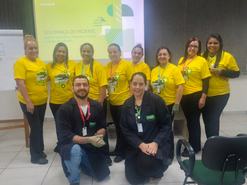 Treinamento capacita equipe de higiene e reforça segurança dos pacientes