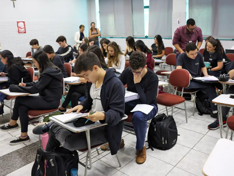 Educação financeira pode ser incluída no currículo escolar