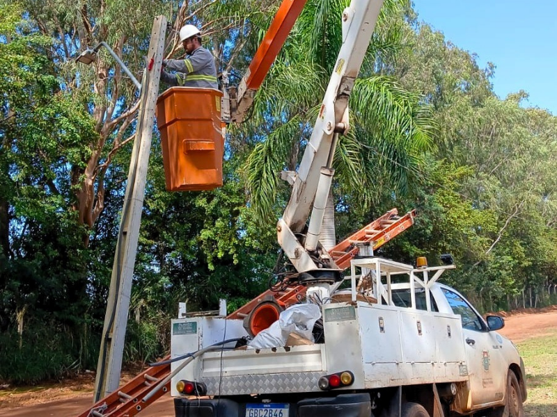 Prefeitura reforça manutenção da iluminação pública em diferentes regiões de Paraguaçu Paulista