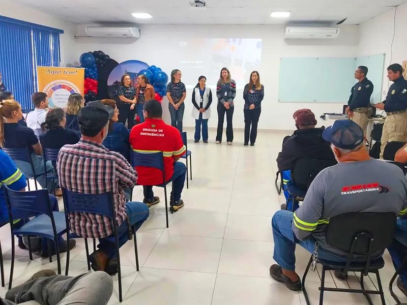 Caminhoneiros recebem cuidado e prevenção em ação da Prefeitura, LDC e PRF