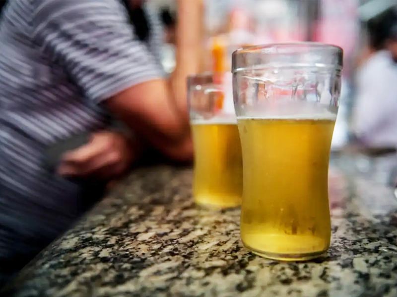 Álcool e cigarro podem causar cegueira, alertam especialistas