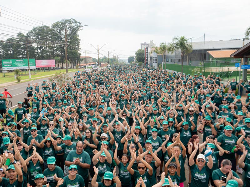 Caminhada Unimeds Paulistas reúne cerca de 4.200 pessoas em Assis