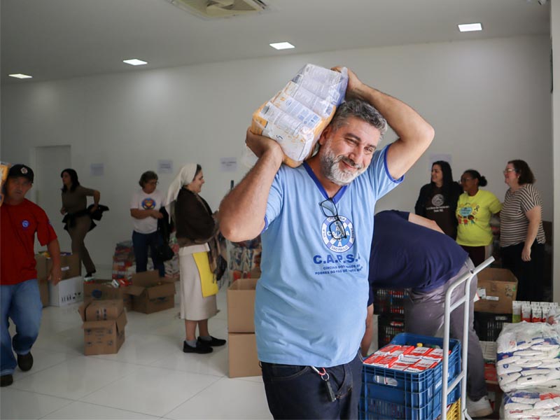 Caminhada Unimeds Paulistas arrecada 5,4 toneladas de alimentos para entidades de Assis