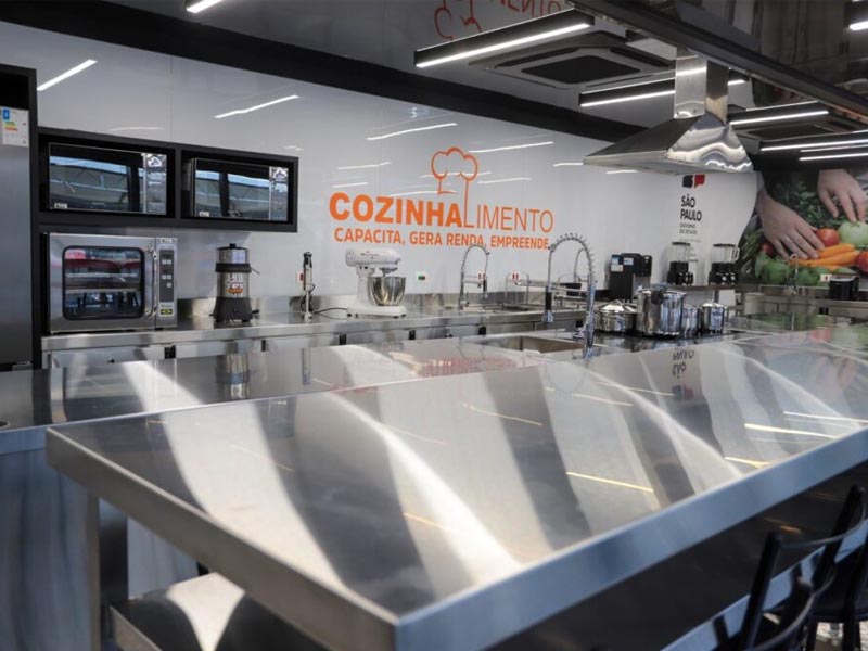 Panetones e delícias de Natal: Paraguaçu recebe curso gratuito na carreta Cozinhalimento